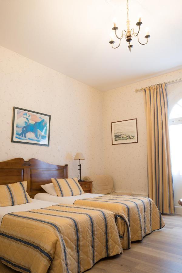 Hotel Le Plantagenet Chinon Exterior foto