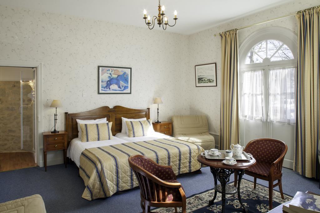 Hotel Le Plantagenet Chinon Exterior foto