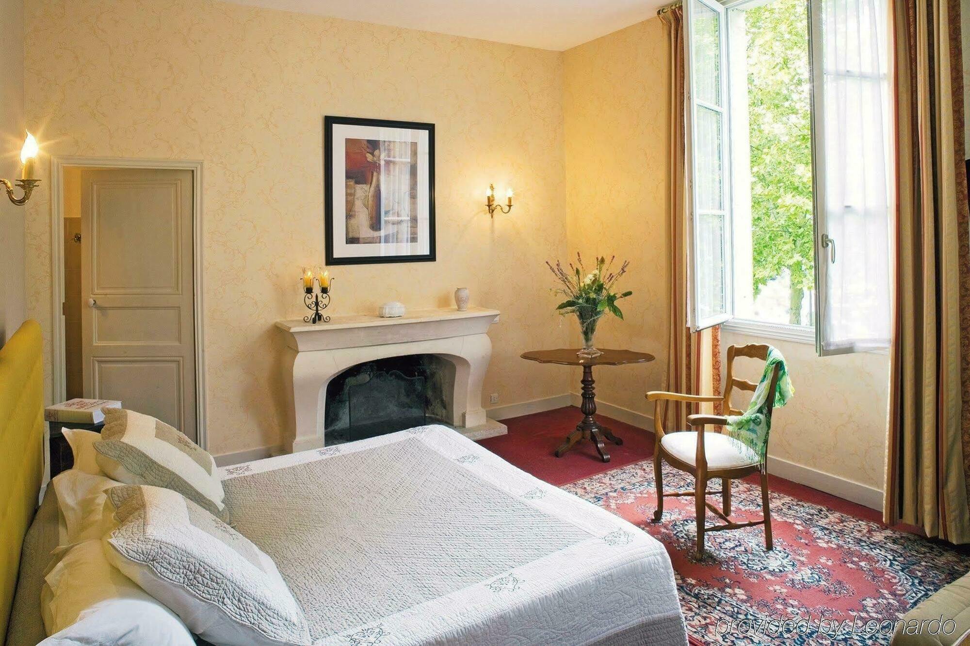 Hotel Le Plantagenet Chinon Habitación foto